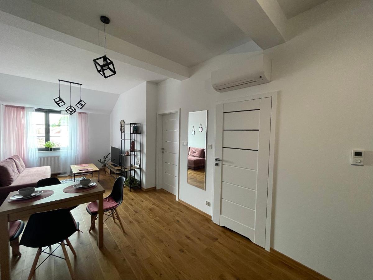 Apartment Bazylianska 1 Lok 12 *